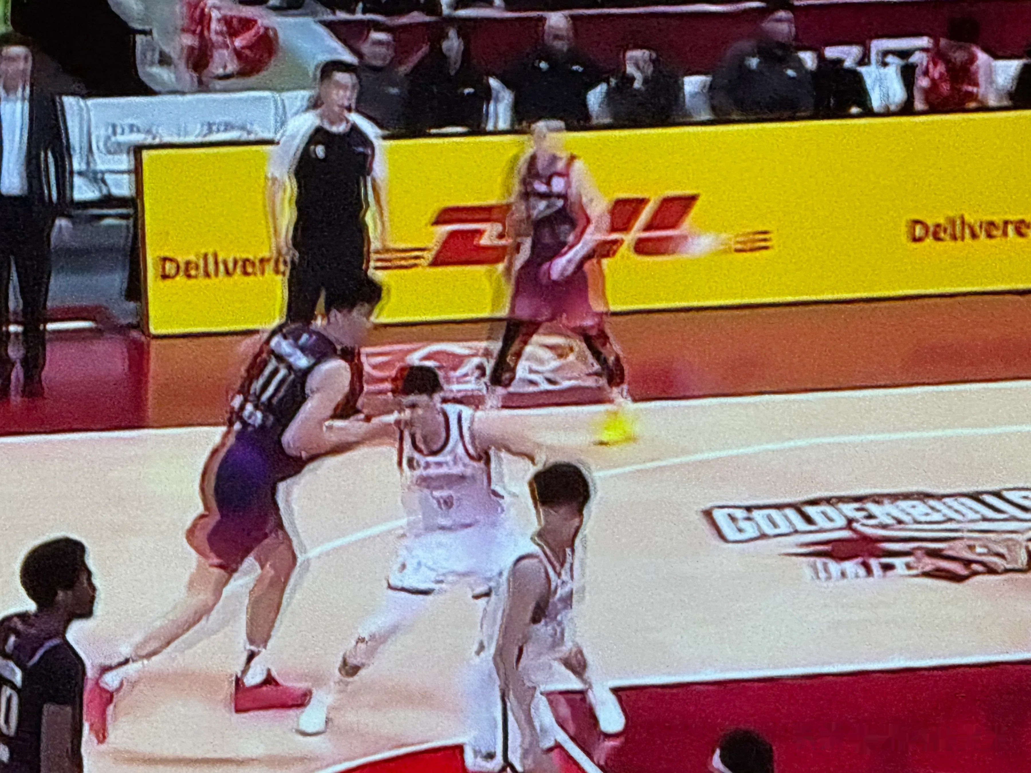 前势不可挡的球队频频翻车!CBA新赛季惨淡开局,全场震撼 前势不可挡的球队频频翻车!CBA新赛季惨淡开局,全场震撼