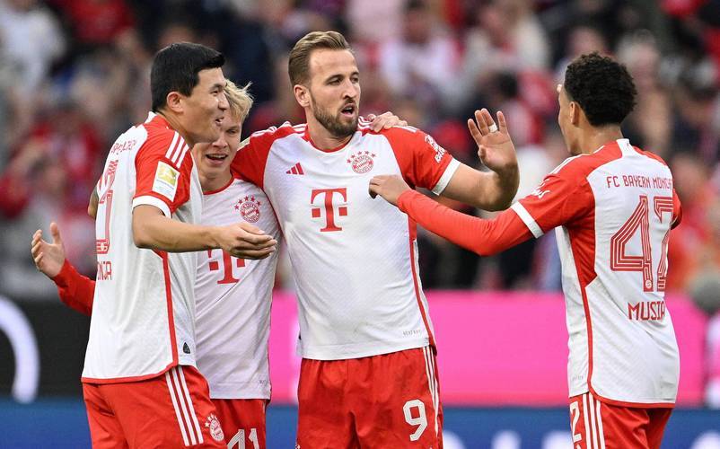 拜仁慕尼黑一路领先,获得关键胜利继续领跑,振奋人心 拜仁慕尼黑一路领先,获得关键胜利继续领跑,振奋人心