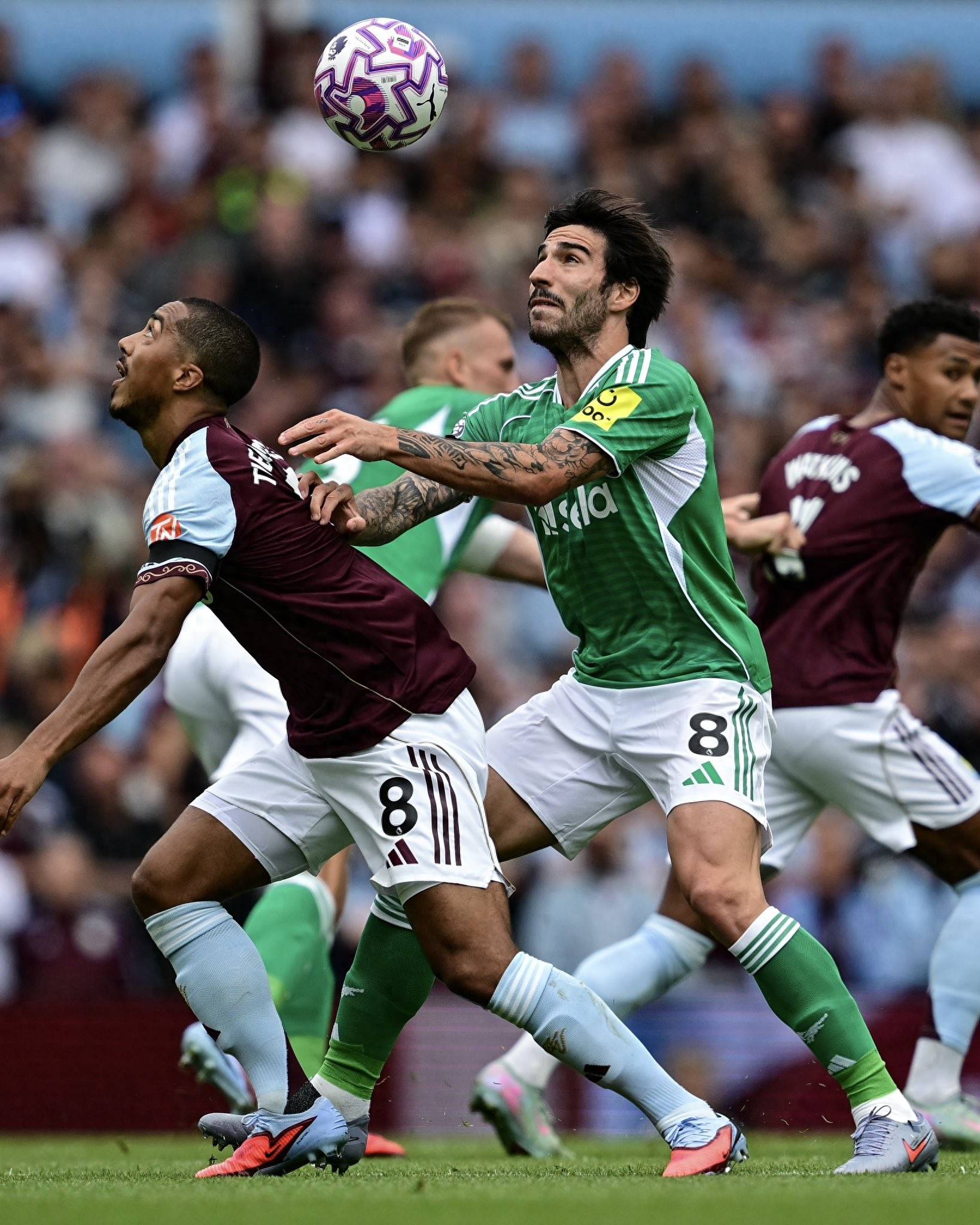 索伯车队险胜威廉姆斯,拉塞尔点燃赛场 索伯车队险胜威廉姆斯,拉塞尔点燃赛场