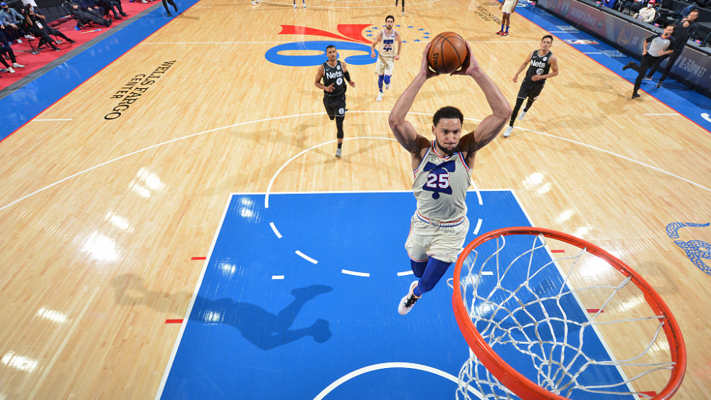 76人险胜山西队,欧文状态火热 76人险胜山西队,欧文状态火热