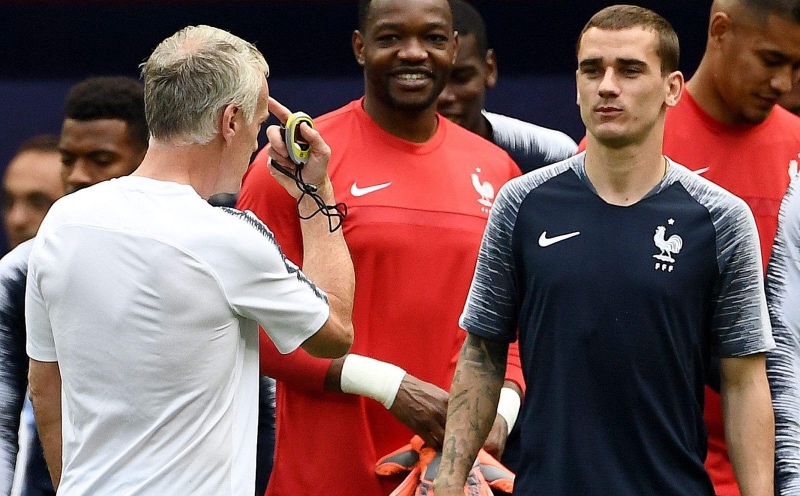 法国队完胜奥地利队，奥恰洛夫高光表现