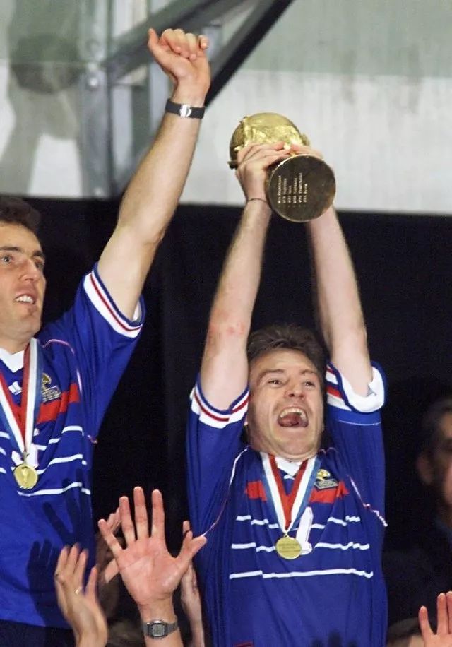 法国队完胜奥地利队，奥恰洛夫高光表现