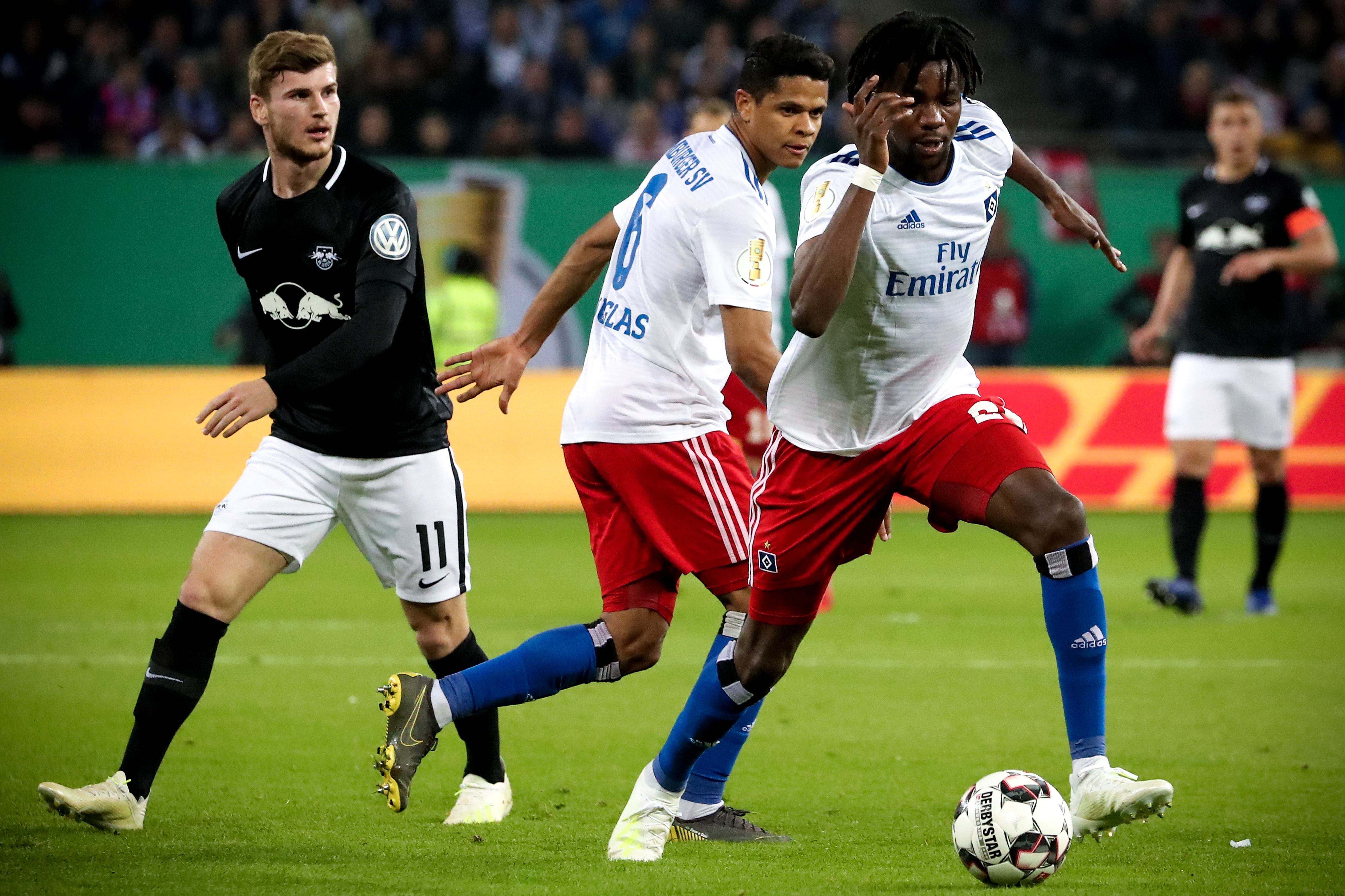 葡萄牙队完胜英格兰队，波尔带队取胜